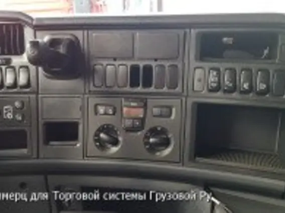 Тягач Scania Griffin Space G420 LA4X2HNA Highline 2011 года б/у фото 3