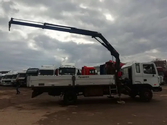 Бортовой HINO 300 2007 года б/у