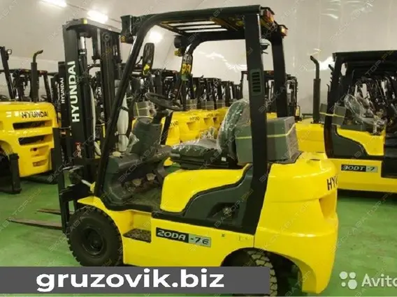 Вилочный погрузчик Hyundai 20DA-7E 2017 года б/у