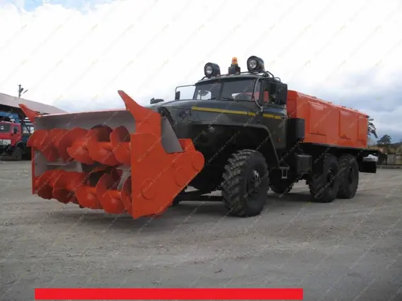 Дорожно-уборочный автомобиль Урал ДЭ-226 2017 года новый