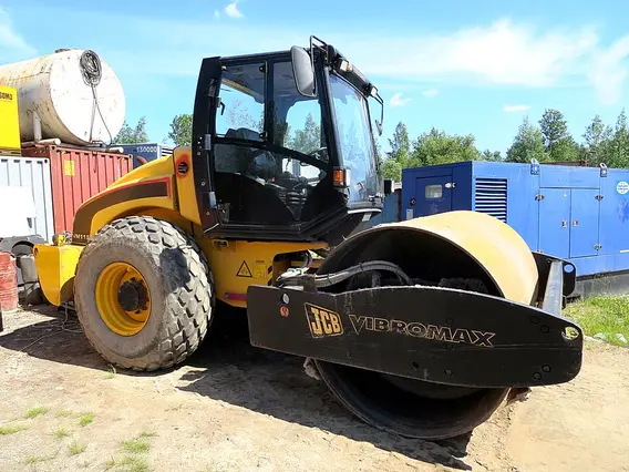 Дорожный каток JCB Vibromax VM115D 2008 года б/у