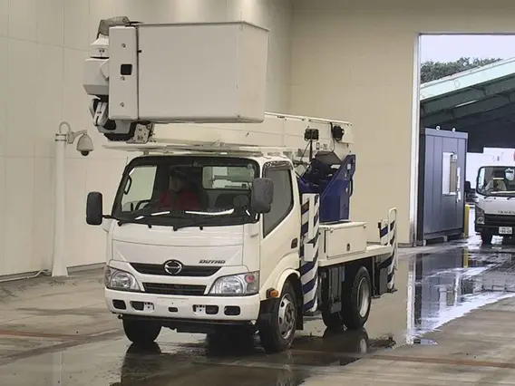 Автовышка HINO Dutoro 2013 года б/у