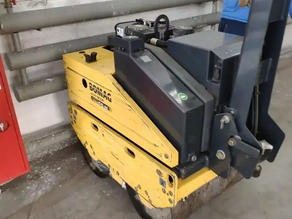 Дорожный каток Bomag BW 24 RH 2018 года б/у