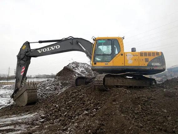 Экскаватор Volvo EC 240 2006 года б/у