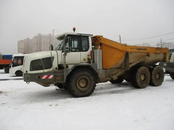 Карьерный самосвал Liebherr TA230 2012 года б/у