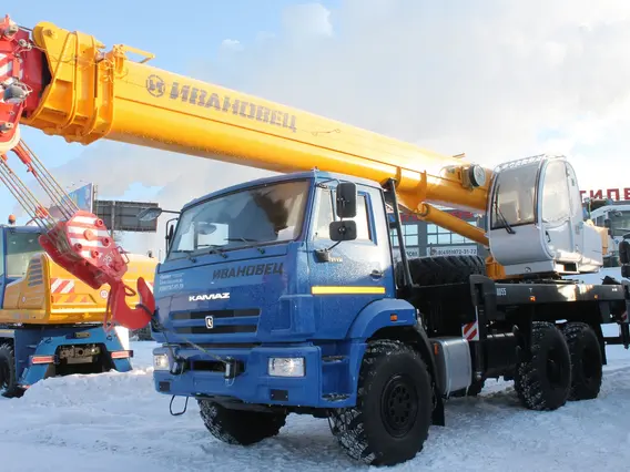 Автокран Камаз 43118 Ивановец КС-45717К-ЗР 2025 года новый
