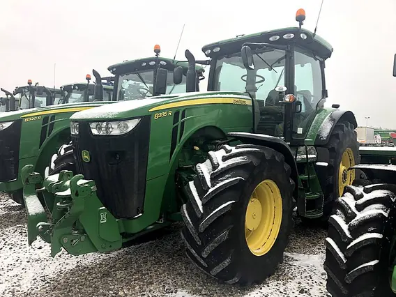 Трактор John Deere 8335 R 2013 года б/у