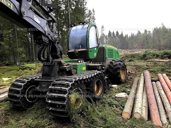 Харвестер John Deere 1270E 2010 года б/у