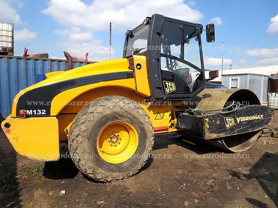 Дорожный каток JCB Vibromax VM 132D 2007 года б/у