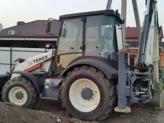 Terex TLB 825 2019 года б/у