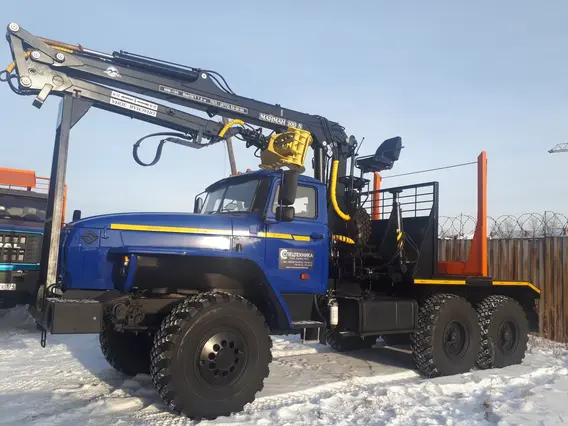Лесовоз с КМУ Урал 5557 2022 года новый