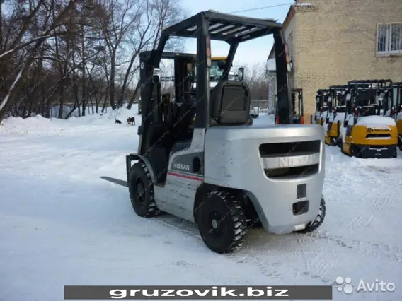 Вилочный погрузчик Nissan Y1F2M25 2008 года б/у фото 2