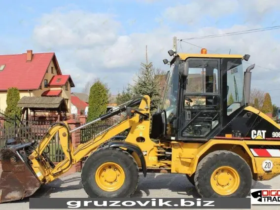 Фронтальный погрузчик Caterpillar CAT 906 2007 года б/у