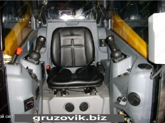 Фронтальный погрузчик ЧЕТРА МКСМ 800К 2018 года б/у фото 4
