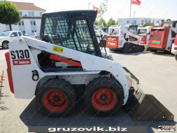 Фронтальный погрузчик Bobcat S130 2011 года б/у
