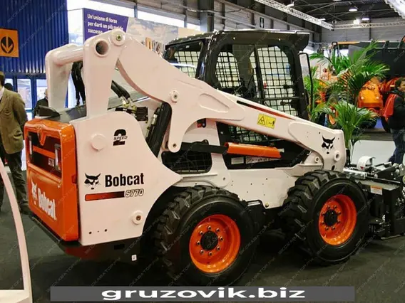 Фронтальный погрузчик Bobcat S770 2017 года б/у