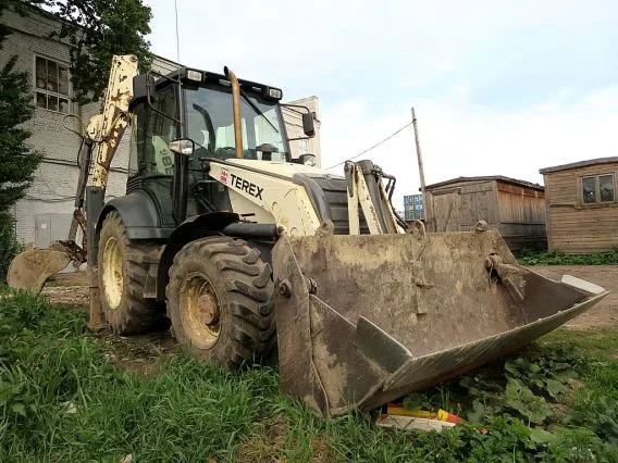 Экскаватор-погрузчик Terex 860 2010 года б/у