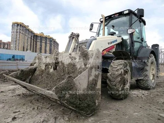 Экскаватор-погрузчик Terex 825 2017 года б/у