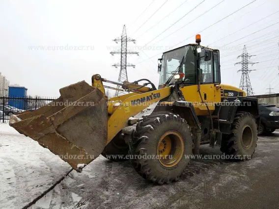 Фронтальный погрузчик Komatsu WA 250 5H 2005 года б/у