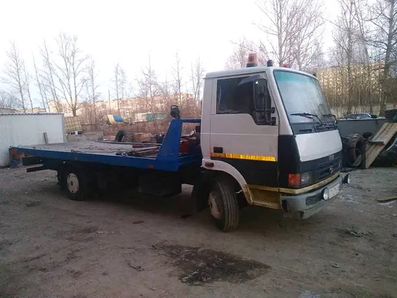 Эвакуатор Tata 613 EX 2016 года б/у
