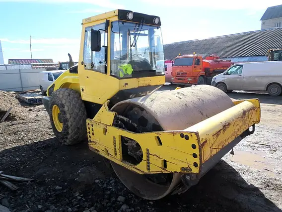Дорожный каток Bomag BW 213 DH-4 2010 года б/у