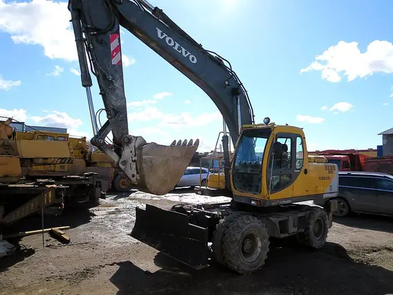Экскаватор Volvo EW 170 2003 года б/у
