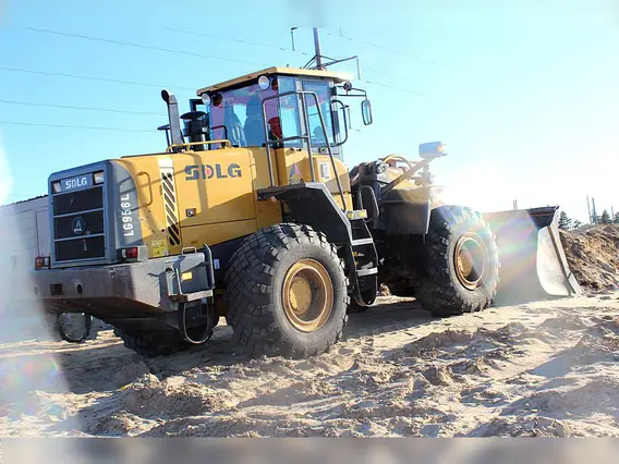 Фронтальный погрузчик Weichai SDLG 956L 2012 года б/у