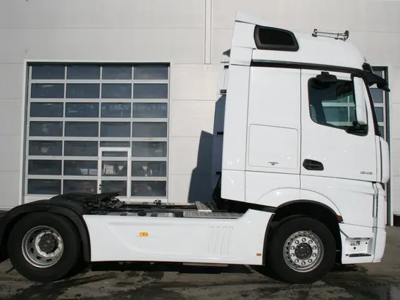 Тягач Mercedes-Benz Actros 1845LS 2015 года б/у фото 3