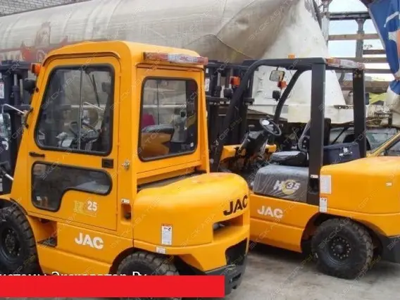 Вилочный погрузчик JAC CPCD25 2017 года б/у