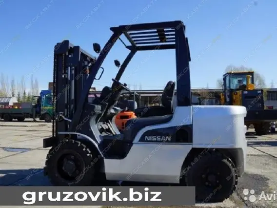 Вилочный погрузчик Nissan YG1F2A30U 2010 года б/у