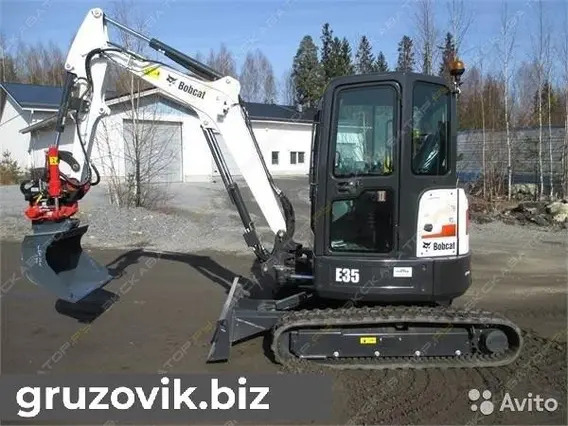 Экскаватор Bobcat E35 2015 года б/у