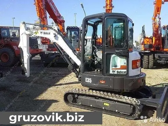 Экскаватор Bobcat E35 2015 года б/у фото 2