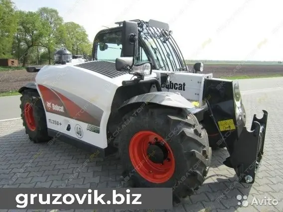 Телескопический погрузчик Bobcat TL358 2015 года б/у