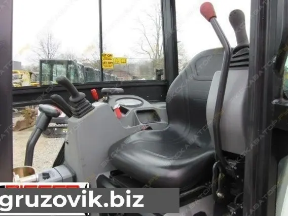 Экскаватор Bobcat E17 2015 года б/у фото 4