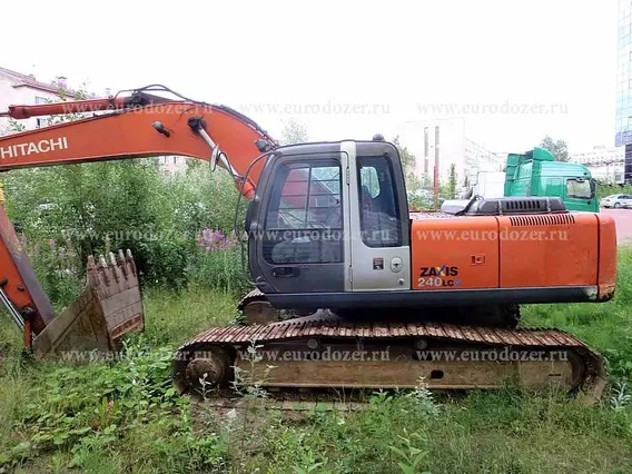Экскаватор Hitachi ZX 240LC-3G 2011 года б/у