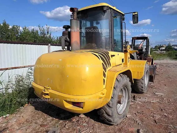 Фронтальный погрузчик Volvo L45 2003 года б/у фото 2