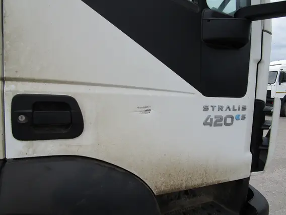 Тягач IVECO Stralis AT440S42T/P 2018 года б/у фото 3