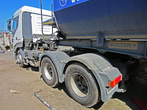 Тягач IVECO Stralis 2014 года б/у фото 3