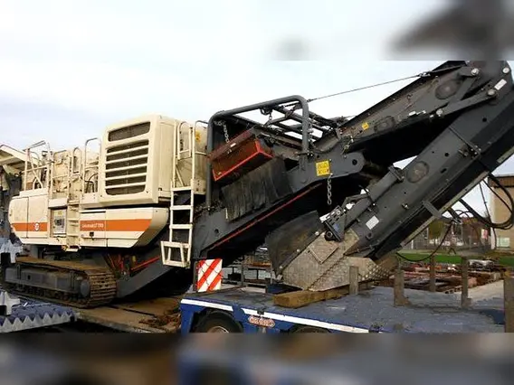 Дробильная установка Metso Lokotrack LT1110 2013 года б/у фото 3