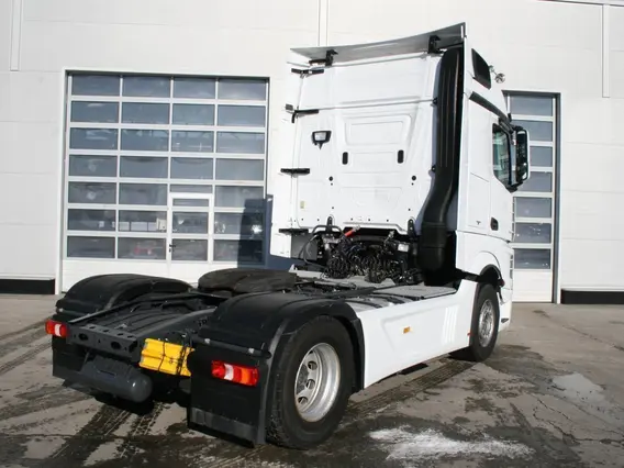 Тягач Mercedes-Benz Actros 1845LS 2015 года б/у фото 4