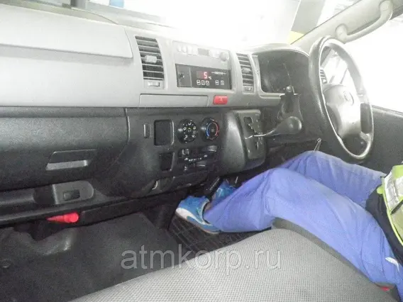 Рефрижератор Toyota HIACE VAN KDH201V 2010 года б/у фото 6