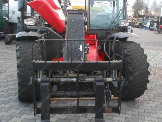 Телескопический погрузчик Manitou MT 732 2010 года б/у фото 6