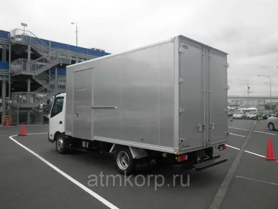 Автофургон Toyota DYNA XZU710 2018 года б/у фото 2