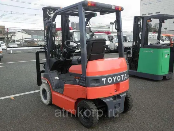 Вилочный погрузчик TOYOTA FORKLIFT 7FB15 2013 года б/у фото 2