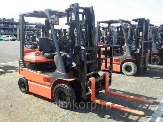 Вилочный погрузчик Toyota FORKLIFT 7FBL15 2011 года б/у