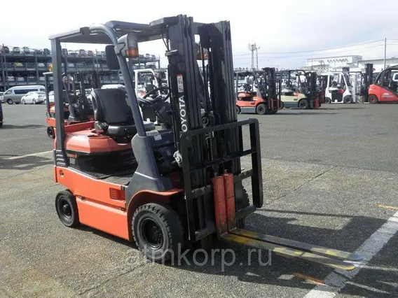 Вилочный погрузчик Toyota FORKLIFT 7FB15 2011 года б/у