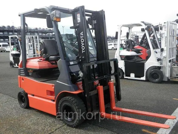 Вилочный погрузчик Toyota FORKLIFT 40-7FB15 2012 года б/у