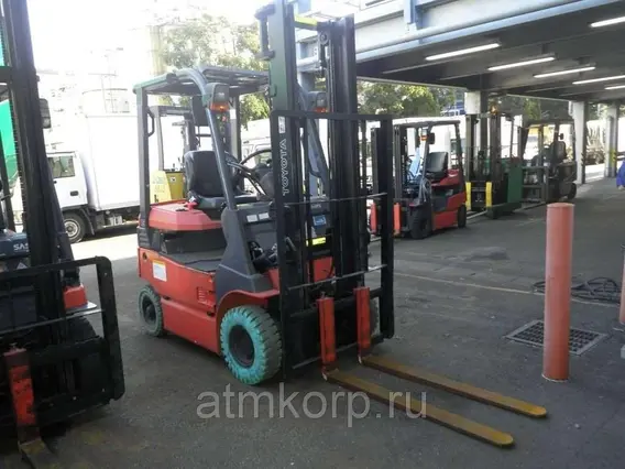 Вилочный погрузчик Toyota FORKLIFT 7FBH15 2010 года б/у