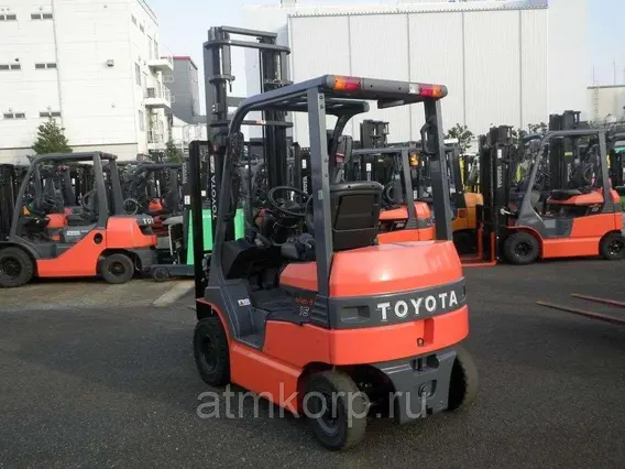 Вилочный погрузчик TOYOTA FORKLIFT 7FB15 2013 года б/у фото 2