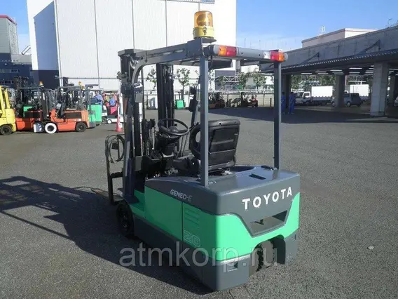 Вилочный погрузчик Toyota FORKLIFT 7FBE20 2005 года б/у фото 2
